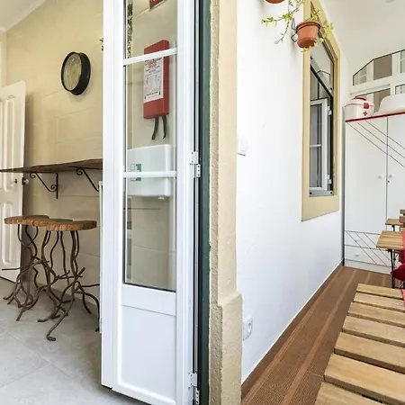 Rustic M2 R1 - Amazing Double With Shared Bathroom 3*